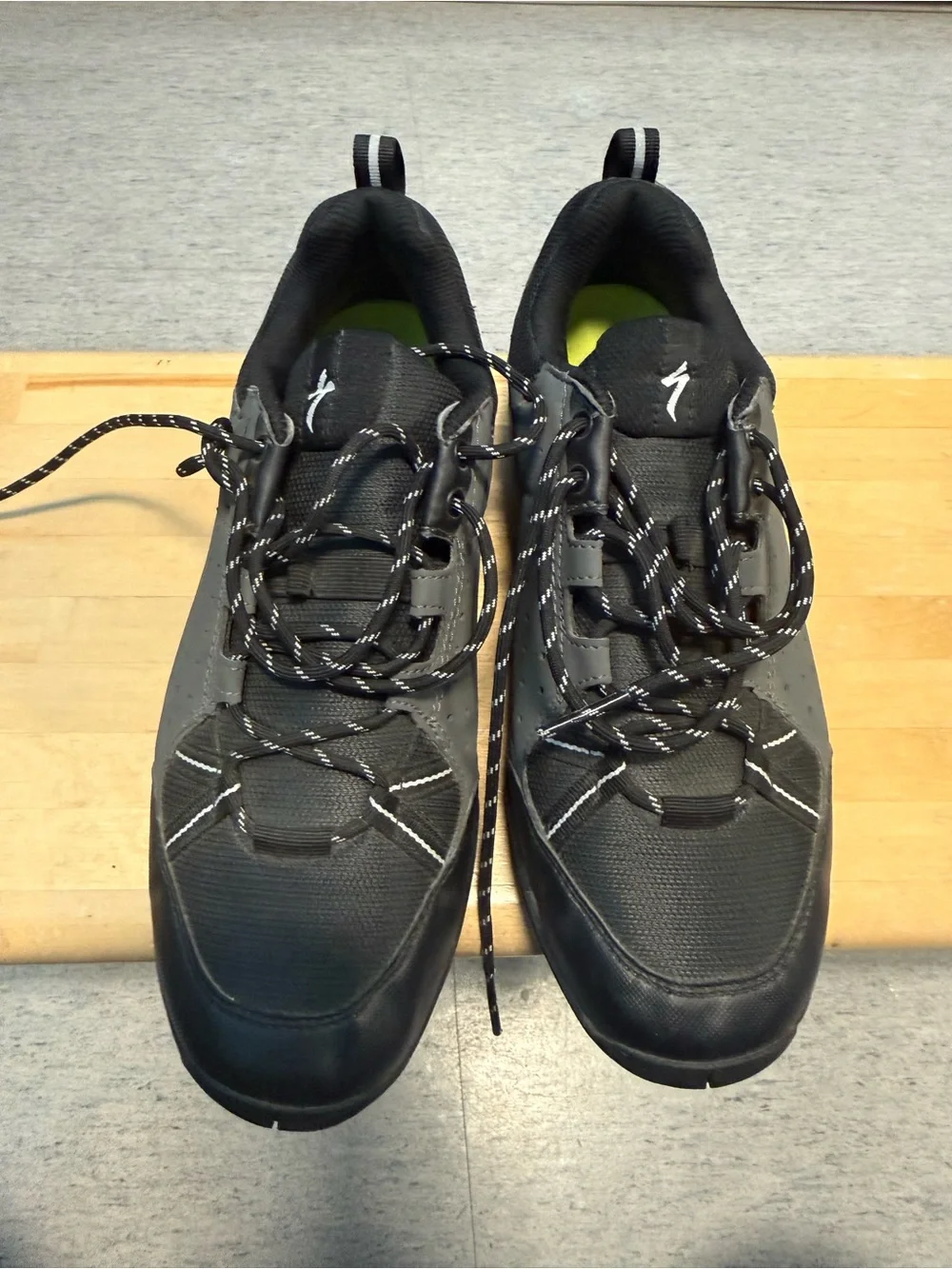 Specialized Men’s Black and Gray Mountain Bike Shoes
